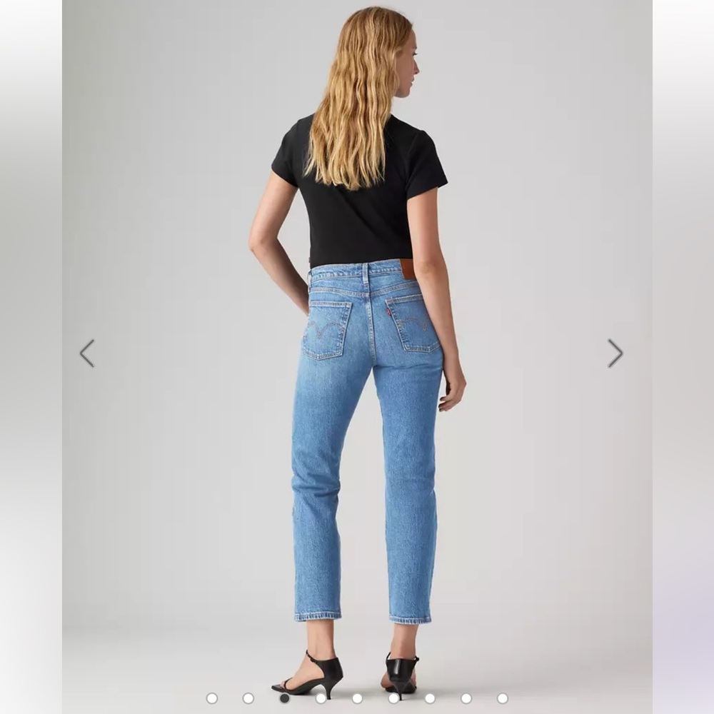 Levi’s Wedgie Straight Jeans- Size 26